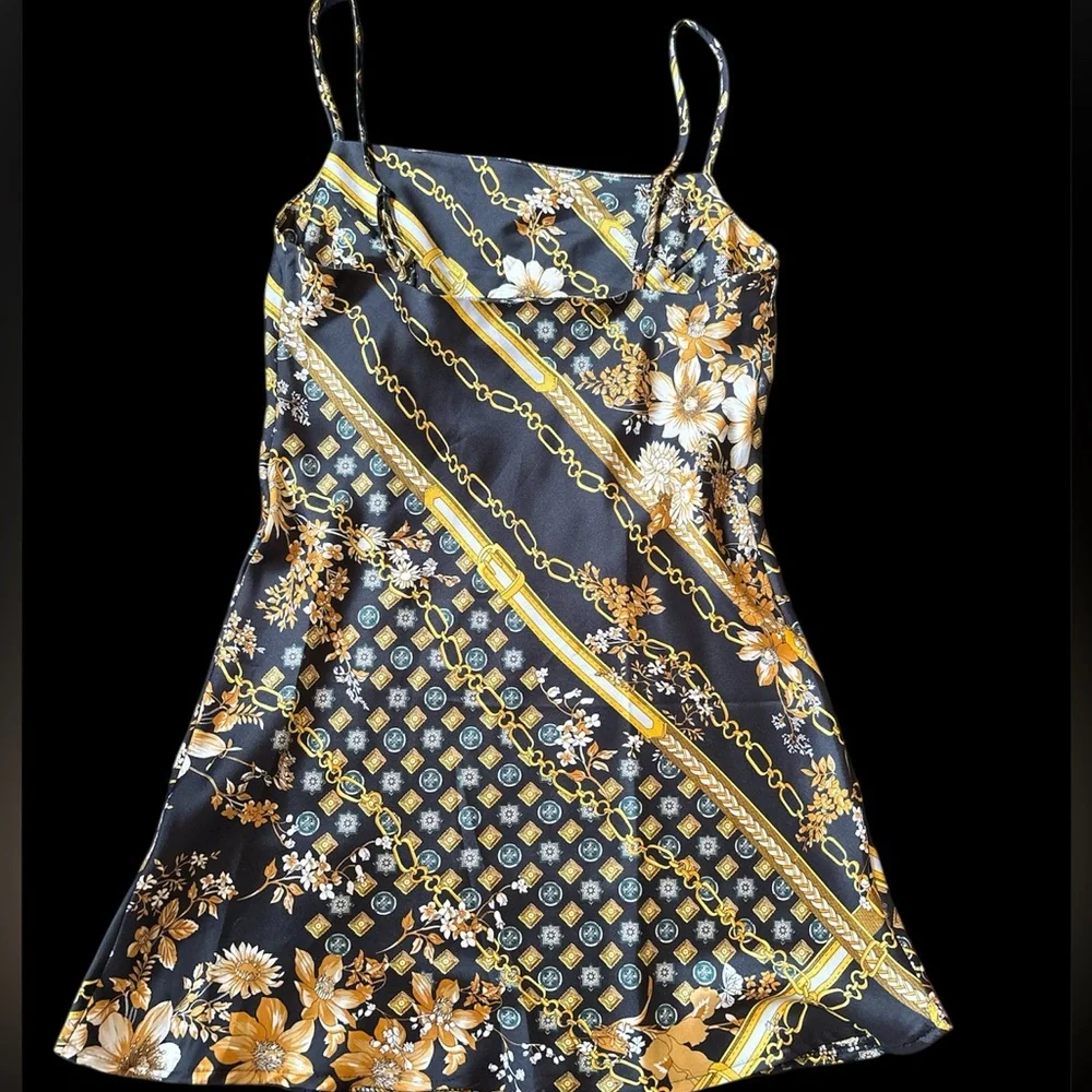 Princess Polly Black and Gold Floral Chain Dress 6 - Picture 2 of 5